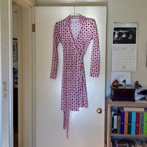 Diane von Furstenberg Wrap Wrap Dress, Pristine Condition, Size 2
